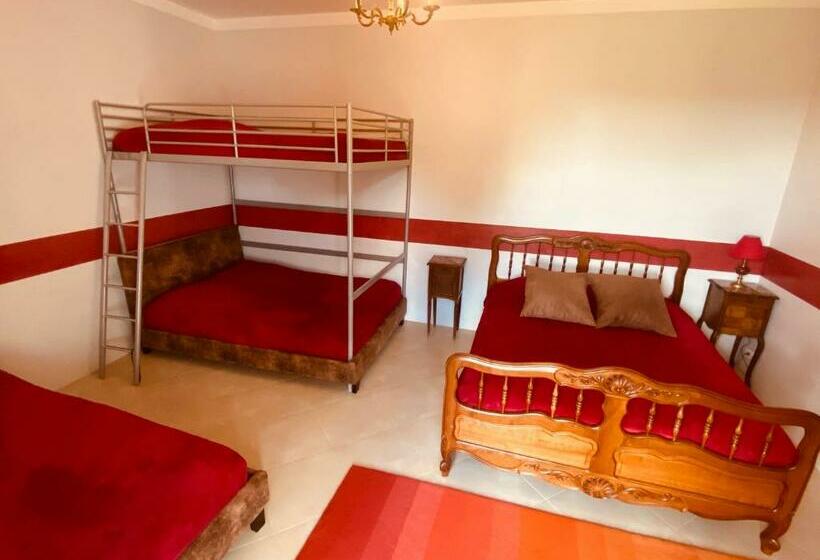 디럭스 4인 룸, Château De Crènille