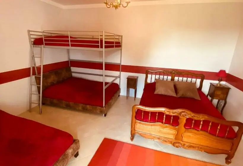 デラックスの４人部屋, Château De Crènille