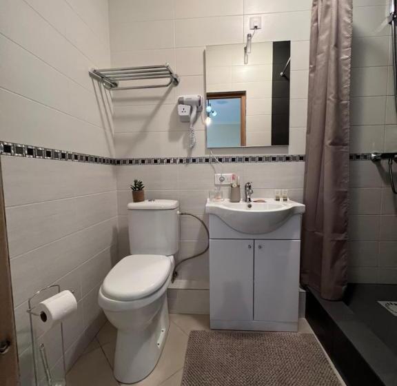 정원 전망 4인용 스탠다드 룸, Château De Crènille