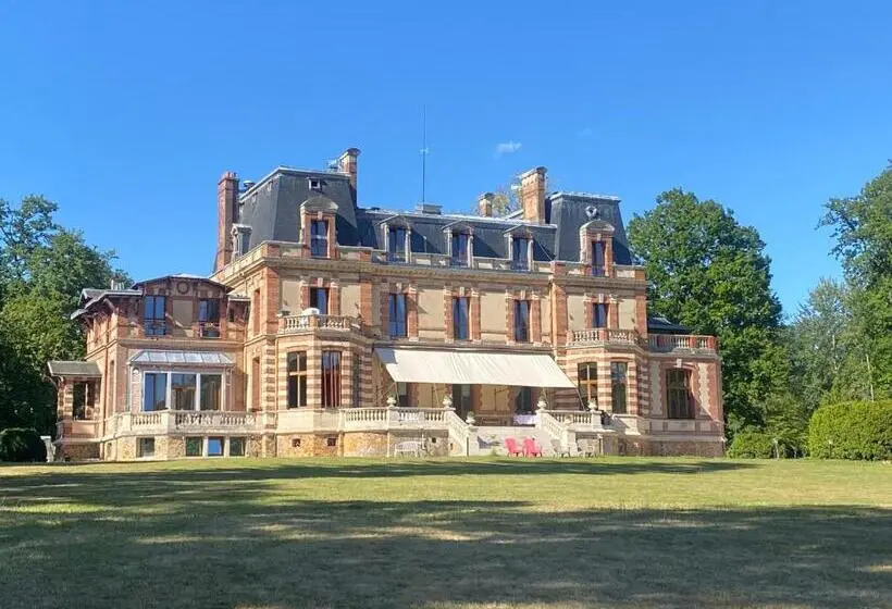 ガーデンビュースタンダードルーム, Château De Crènille