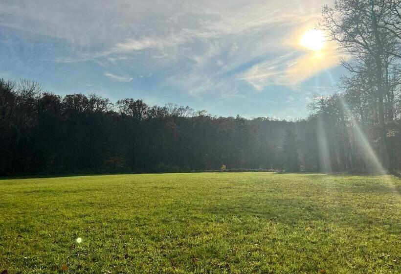 정원 전망 4인용 스탠다드 룸, Château De Crènille