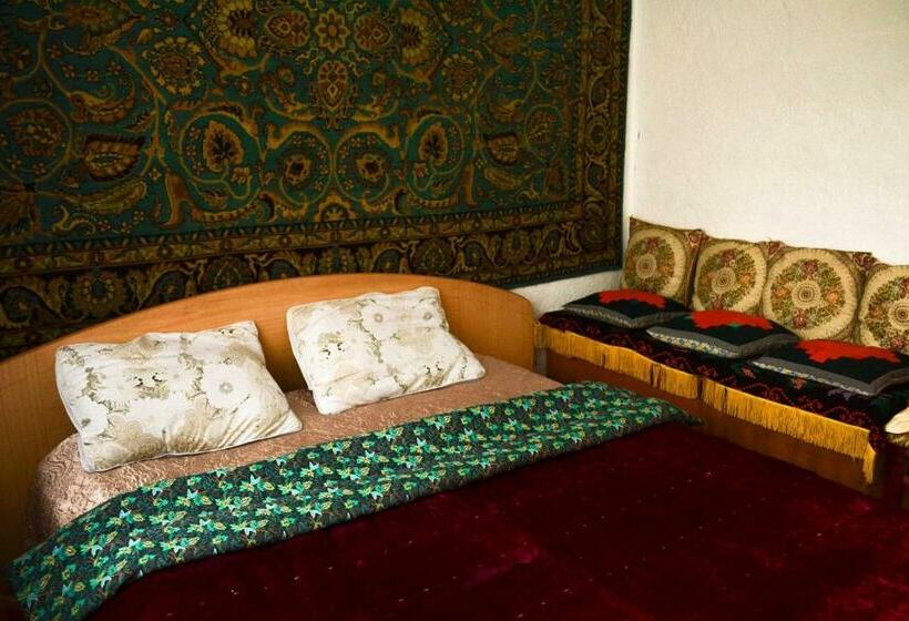 اتاق استاندارد سه نفره, Guesthouse Bermet