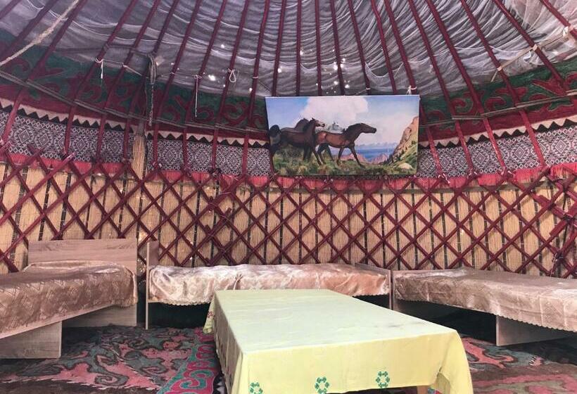 چادر با خدمات رفاهی استاندارد, Guesthouse Bermet