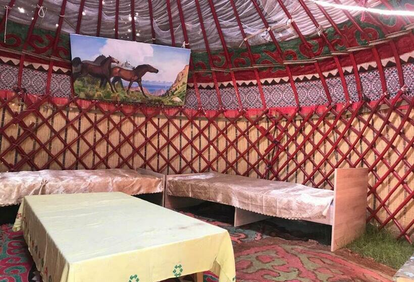 چادر با خدمات رفاهی استاندارد, Guesthouse Bermet