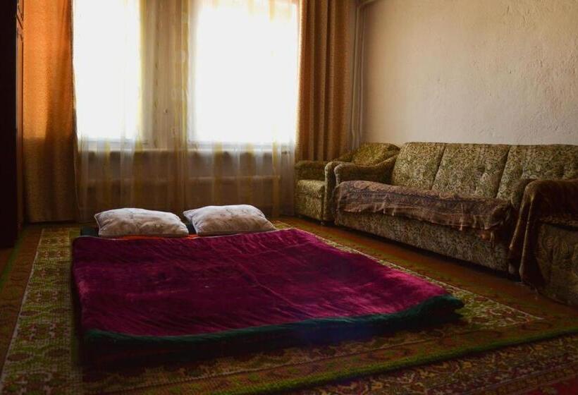 Economy Triple Room, Guesthouse Bermet