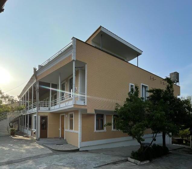 اتاق استاندارد با چشمانداز باغ, Zaali S Wine Cellar