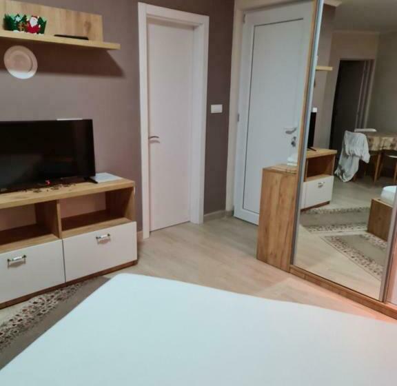 سوییت, Divcibare Apartmani Gavrić