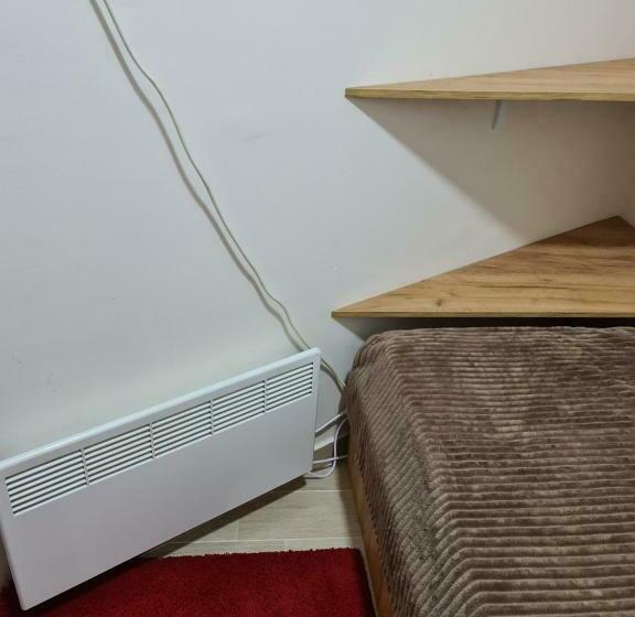 سوییت, Divcibare Apartmani Gavrić