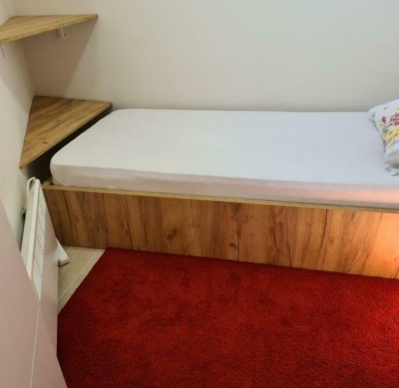 سوییت, Divcibare Apartmani Gavrić