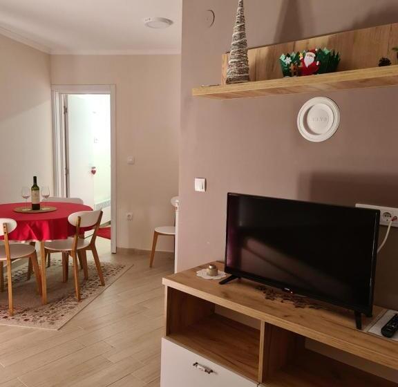 سوییت, Divcibare Apartmani Gavrić