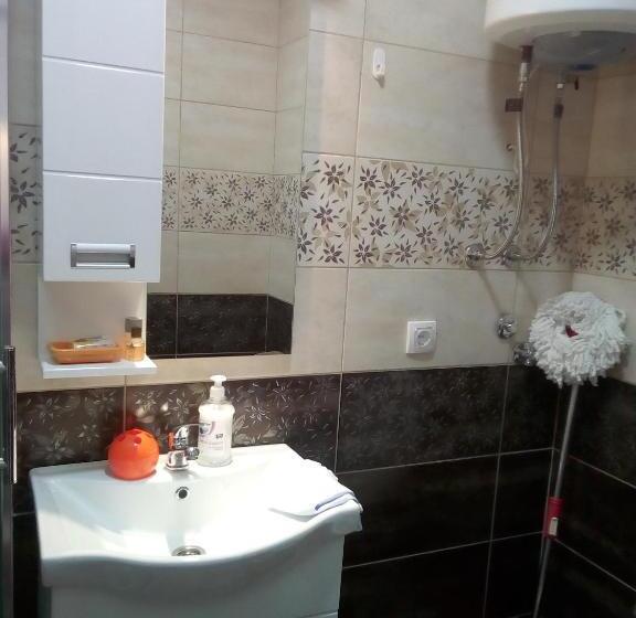سوییت, Divcibare Apartmani Gavrić