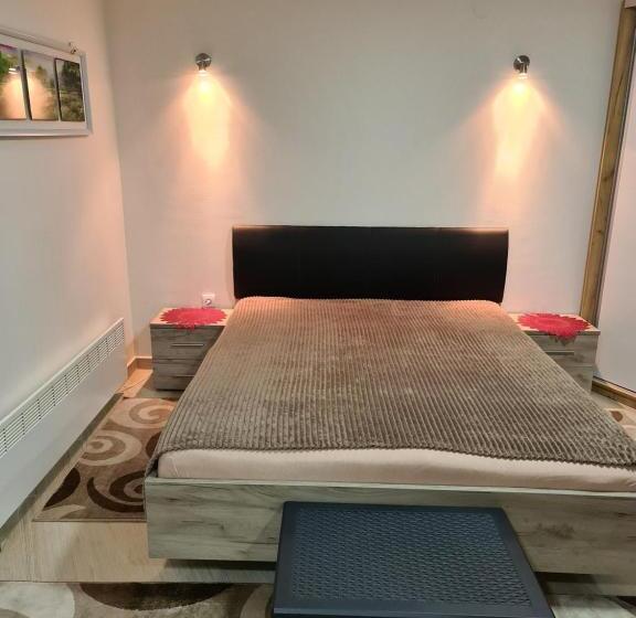 استودیوی استاندارد, Divcibare Apartmani Gavrić