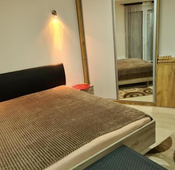 استودیوی استاندارد, Divcibare Apartmani Gavrić