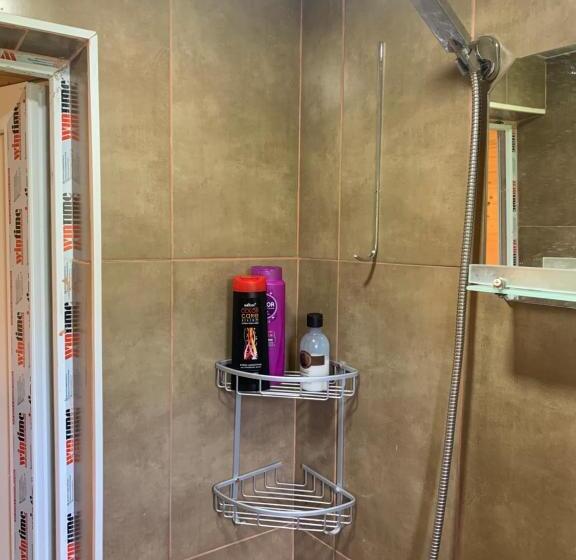 חדר אקונומי, Eno Grand