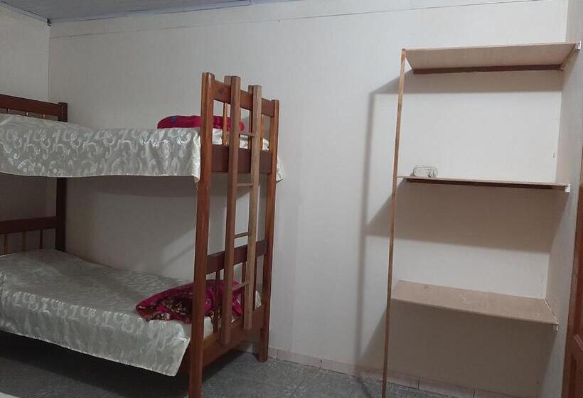 اتاق خانوادگی, Posada Las Mercedes