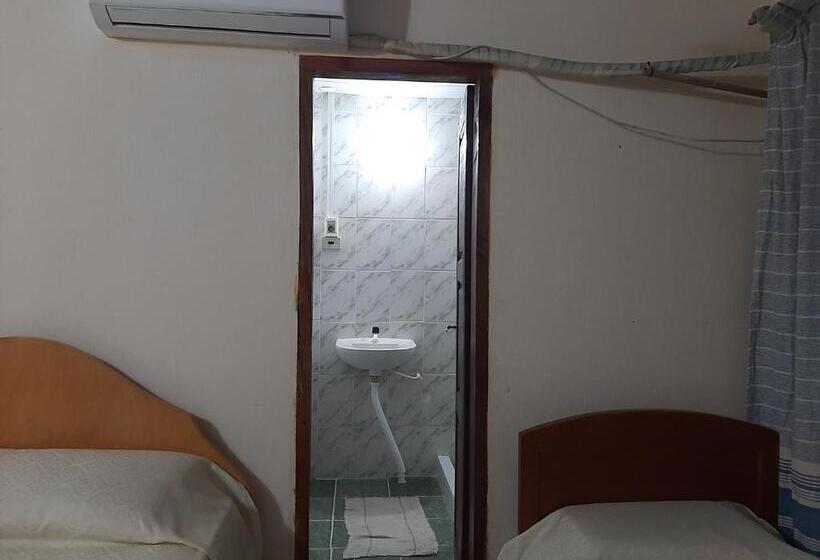 اتاق خانوادگی, Posada Las Mercedes