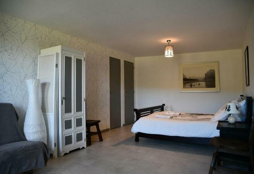 Номер Стандарт Трехместный, B&b Angueur