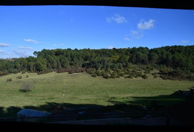 غرفة قياسية رباعية, B&b Angueur