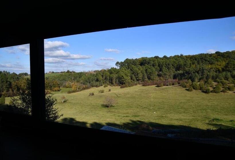 غرفة قياسية رباعية, B&b Angueur