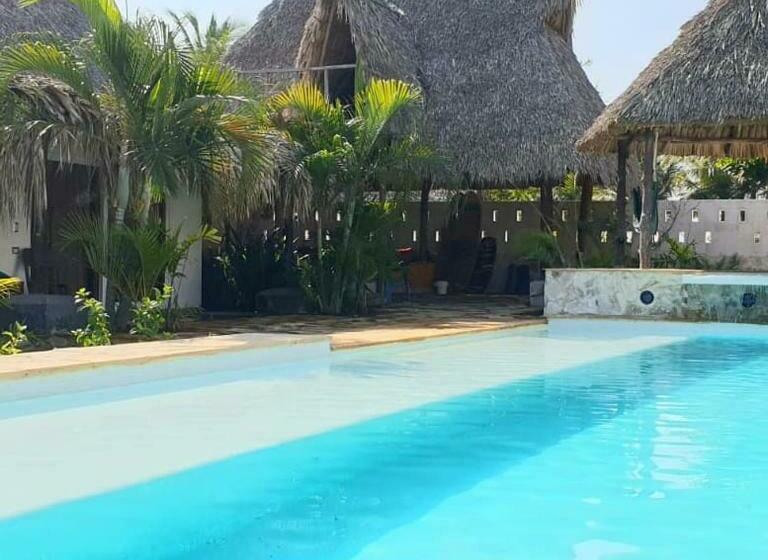 اتاق کلاسیک چهارنفره, Pacifico El Paredon