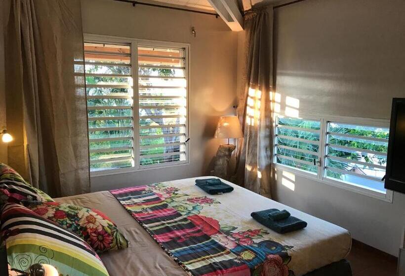 سوییت با چشمانداز دریا, Villa D’ô