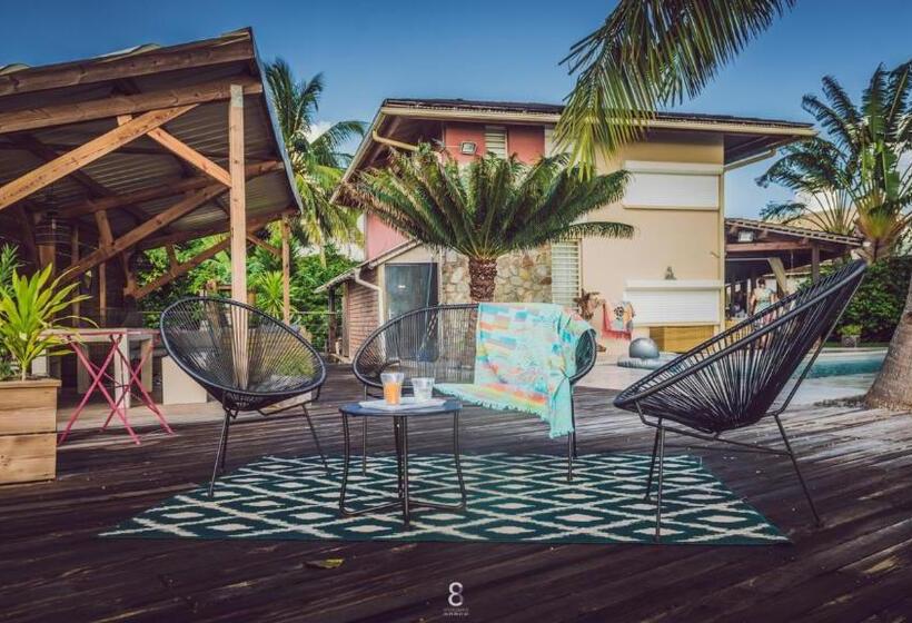 سوییت با چشمانداز دریا, Villa D’ô