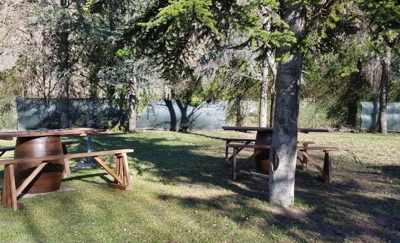 스탠다드 4인용 룸 공용 욕실, Ostello Valtrebbia