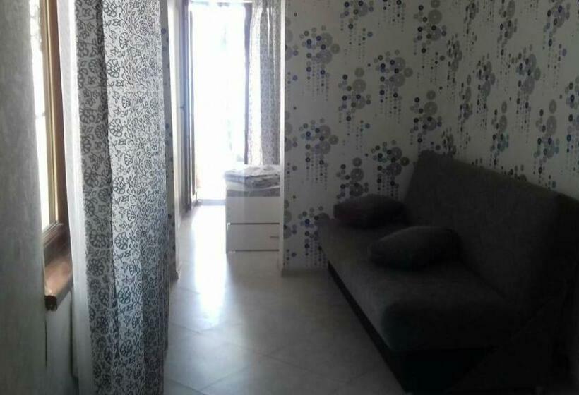 اتاق استاندارد چهار تخته با چشمانداز دریا, Guest House Guriani