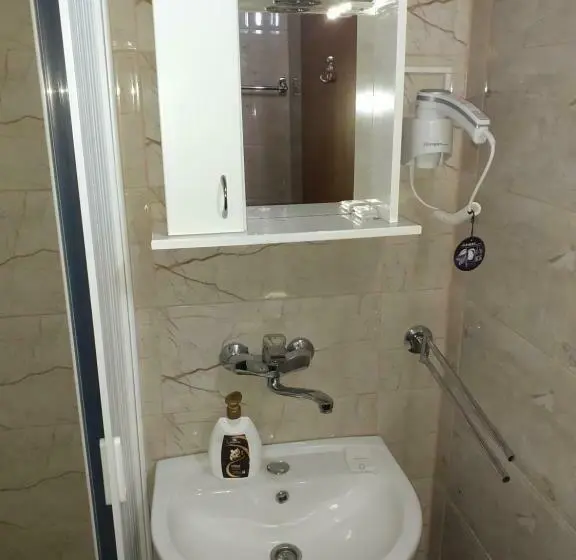 اتاق لوکس, Restoran Sa Prenoćištem žitište