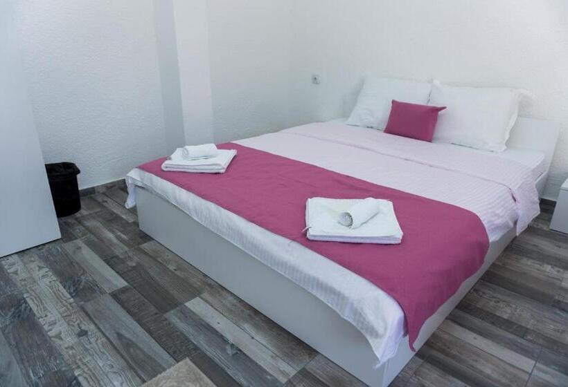 اتاق خانوادگی, Bed & Breakfast Delikates