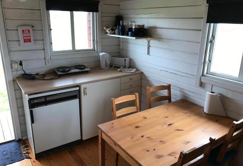 Economy Quadruple Room, Keldunes