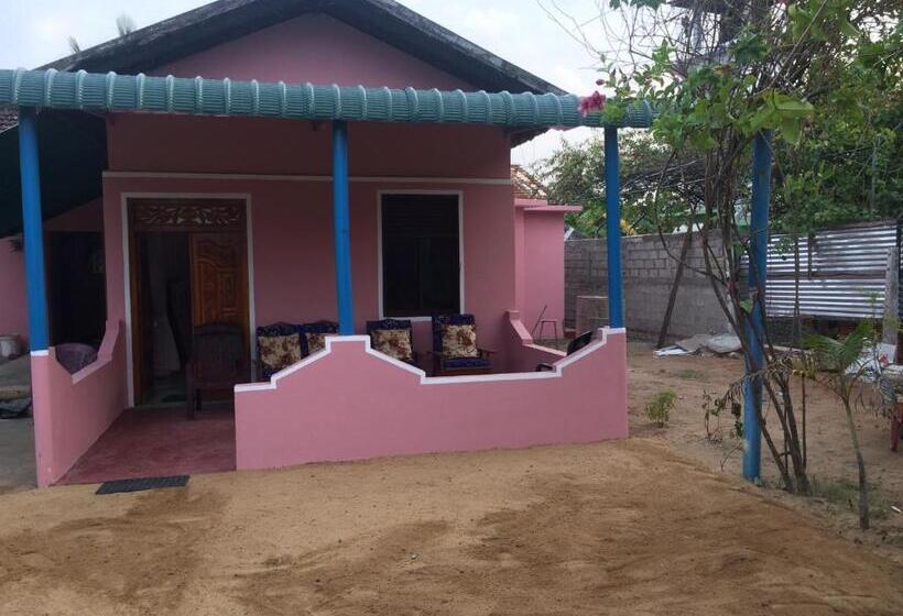 디럭스 패밀리 룸, Kalkudah Budget