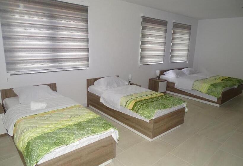 آپارتمان 1 خوابه, Motel Luxor