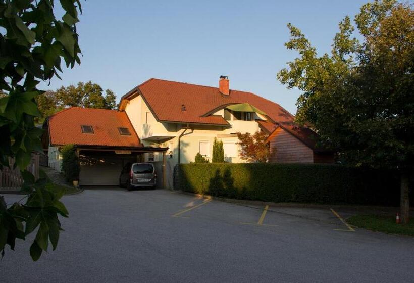 آپارتمان 3 خوابه, Apartment šilec