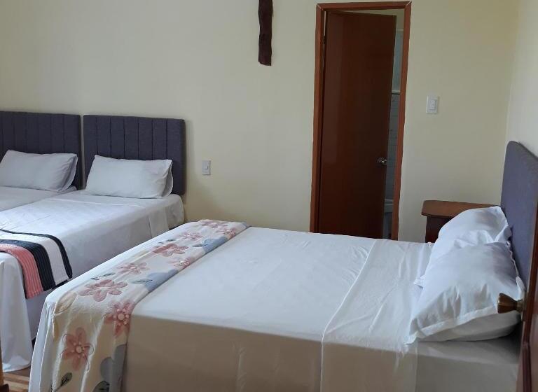 اتاق لوکس خانوادگی, Whitesands Beach Resort