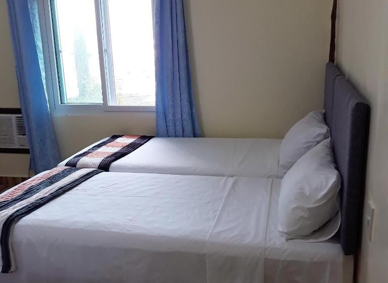 اتاق لوکس خانوادگی, Whitesands Beach Resort