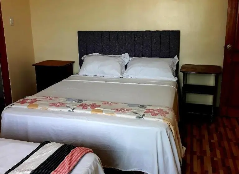اتاق لوکس خانوادگی, Whitesands Beach Resort