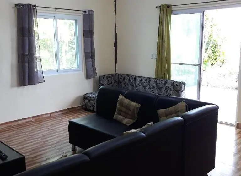 اتاق لوکس خانوادگی, Whitesands Beach Resort