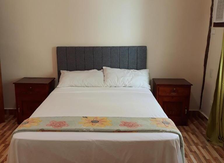 اتاق لوکس, Whitesands Beach Resort