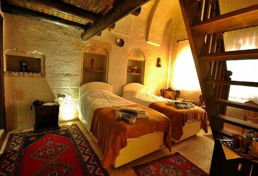 スタンダード4人部屋, Akman