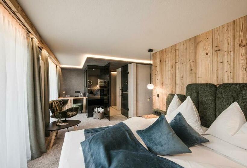 اتاق استاندارد با بالکن, Goldknopf