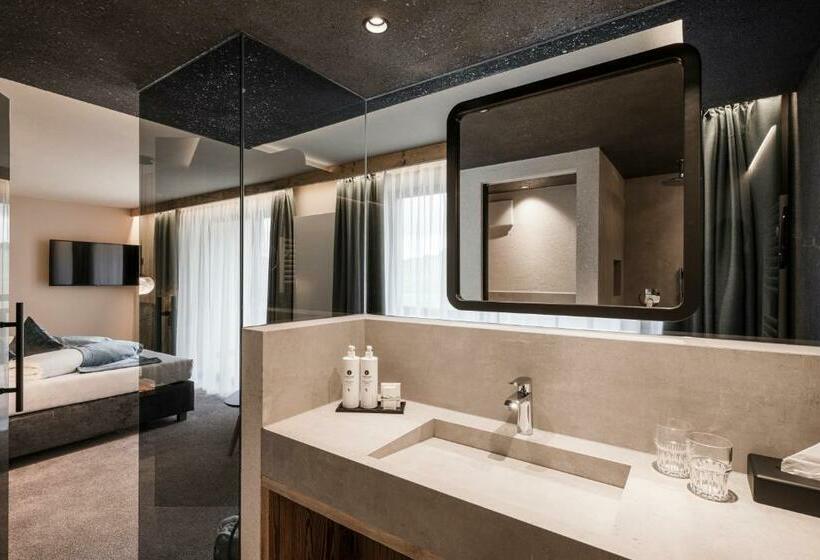 اتاق استاندارد با بالکن, Goldknopf