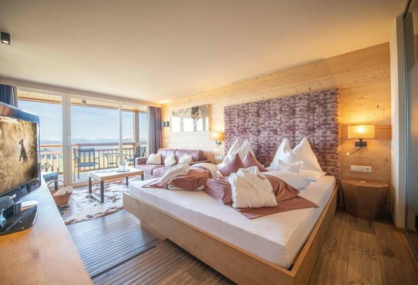 اتاق سوپریور با بالکن, Goldknopf