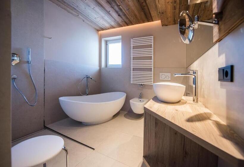 اتاق لوکس, Goldknopf