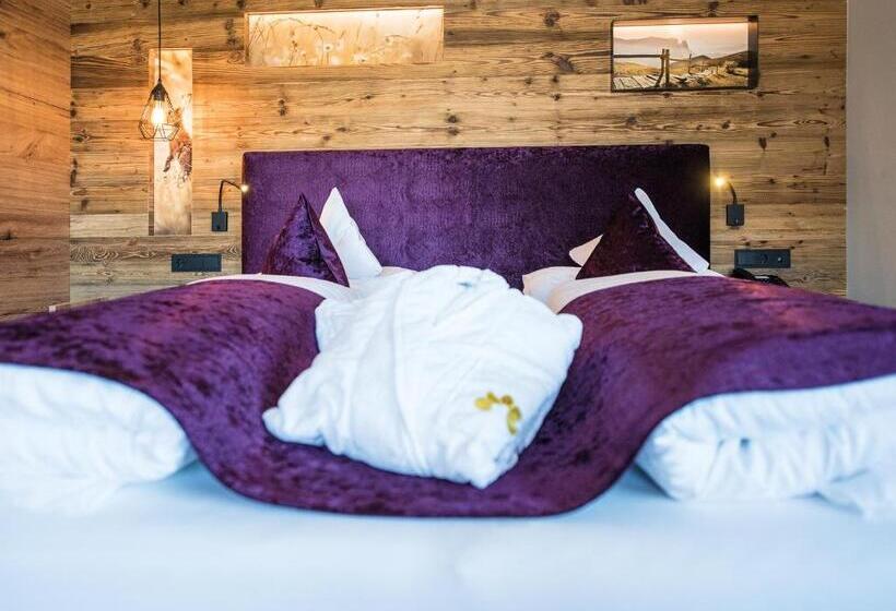 اتاق استاندارد با تراس, Goldknopf