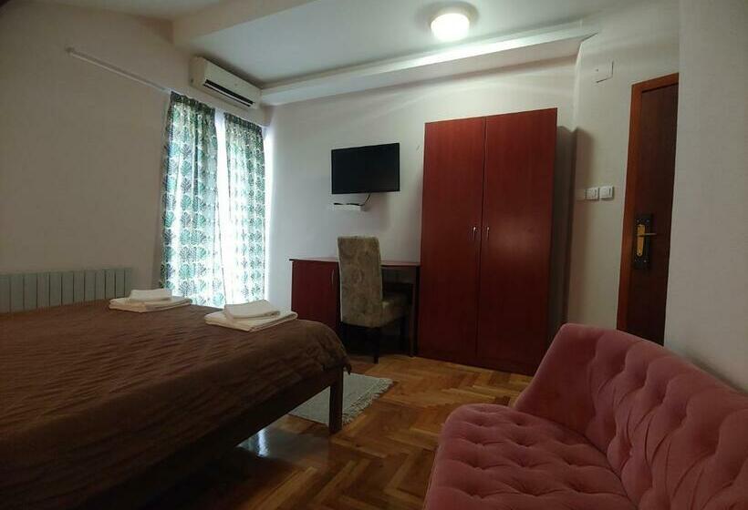 اتاق استاندارد با بالکن, Koliba Na Grzi