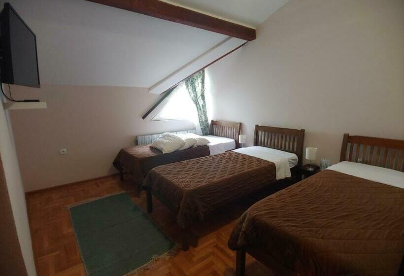 اتاق استاندارد سه نفره, Koliba Na Grzi