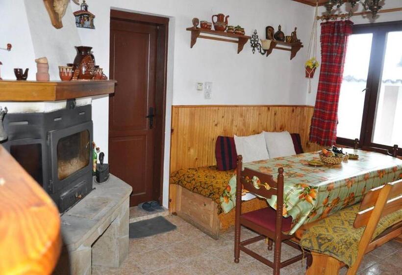 منزل 3 غرف نوم, Dyadovata Kashta