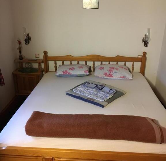 شقة غرفة نوم واحدة مزودة بشُرفة, Dyadovata Kashta