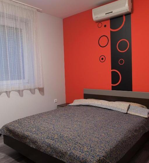 Дом 1 Спальня, Farkasverem Vendégház